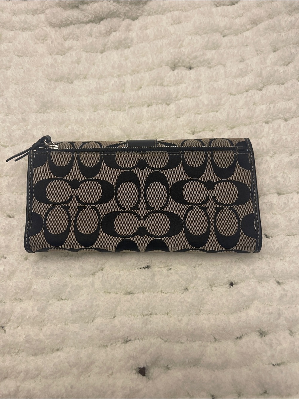 Coach Signature Wallet - Picture 4 of 4